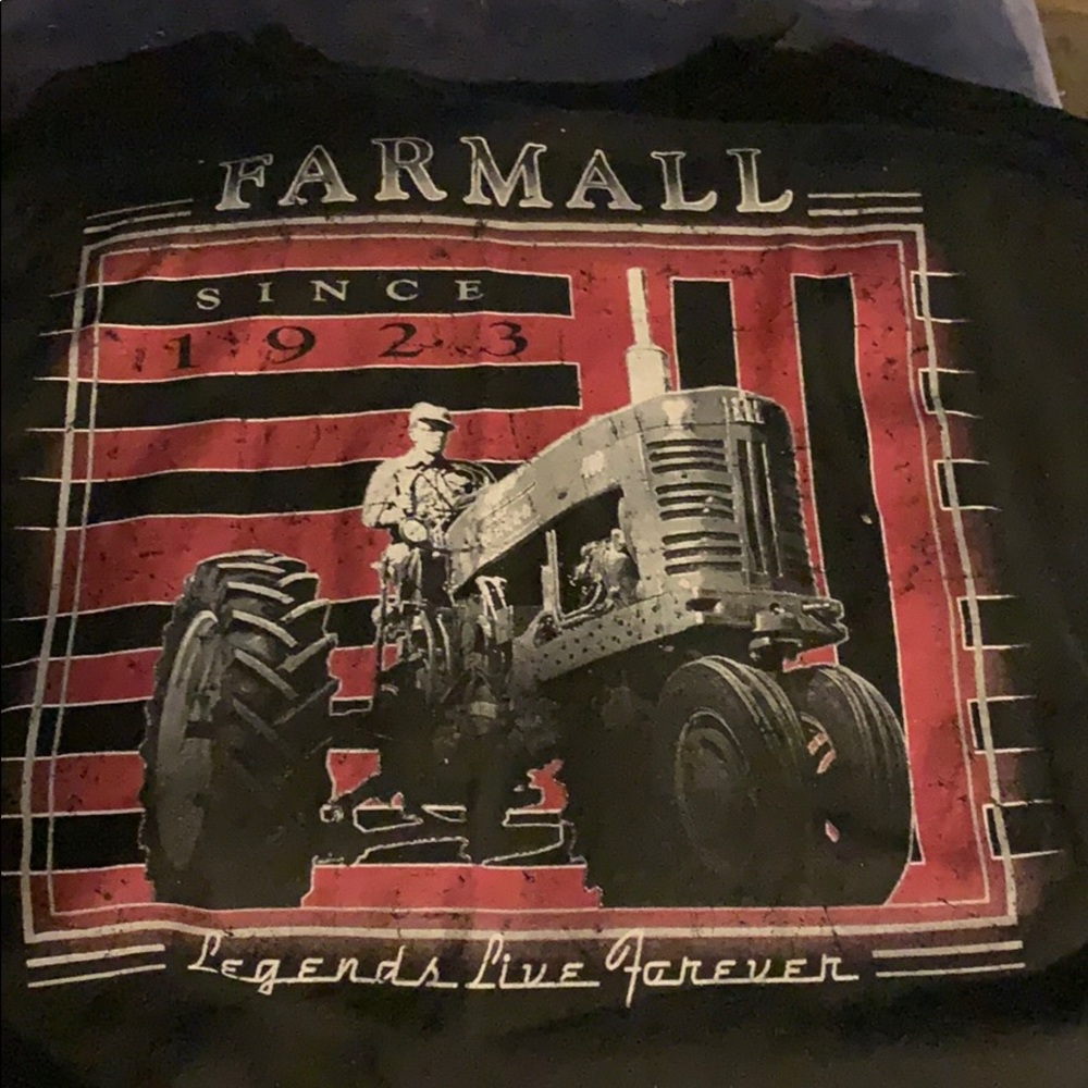 BlackFarmall tee feel free to ask for more pics